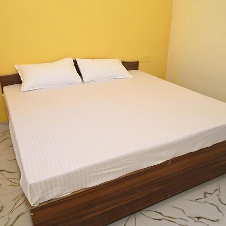Mahamaya Paying Guest House Варанаси Экстерьер фото