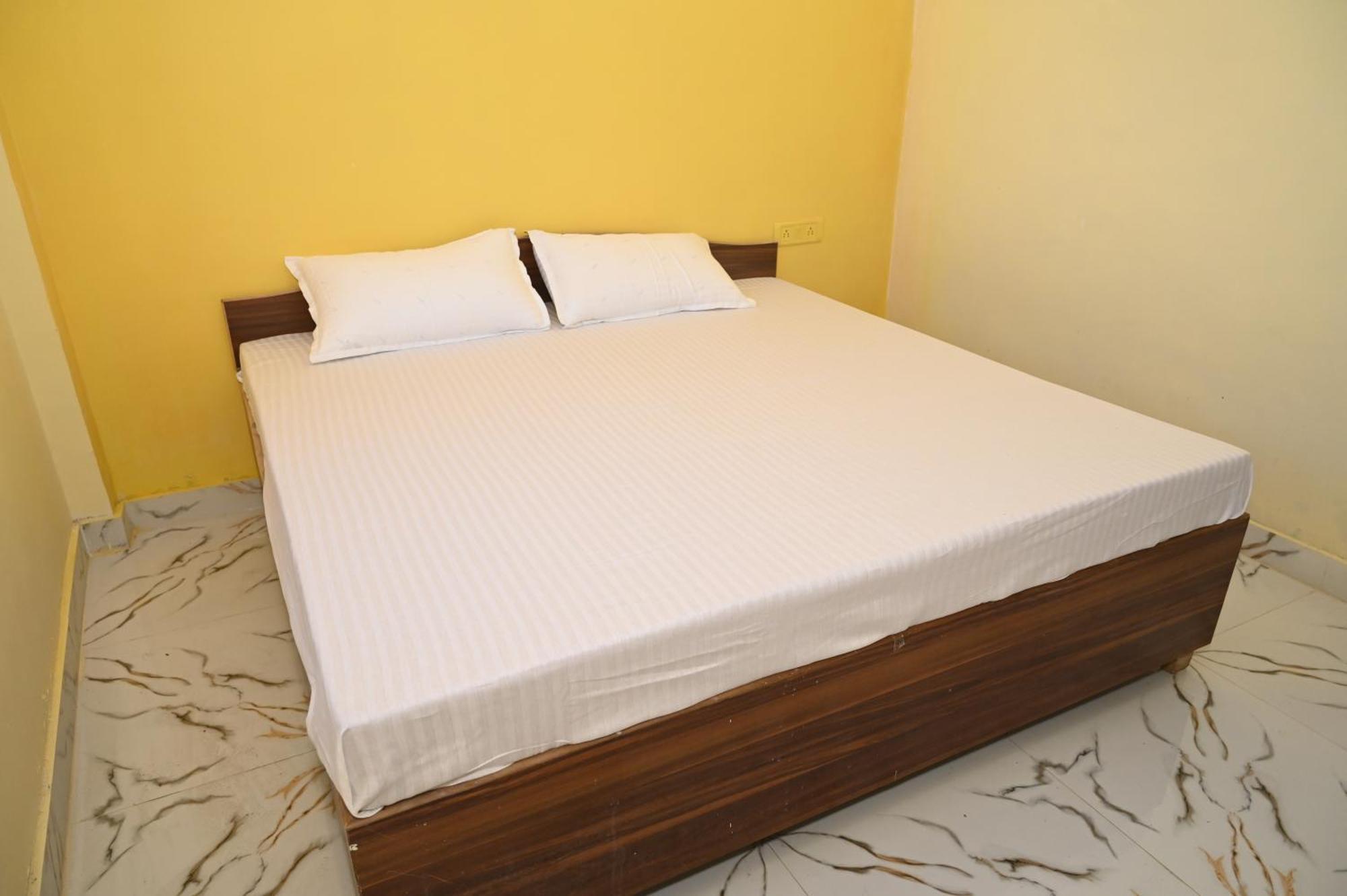 Mahamaya Paying Guest House Варанаси Экстерьер фото